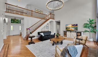 5 Covington Ct, Algonquin, IL 60102