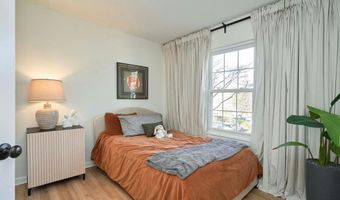 6617 MEDINAH Ln, Alexandria, VA 22312