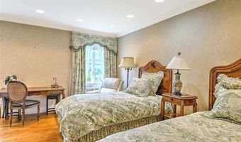 127 Harrison Ave 10, Newport, RI 02840