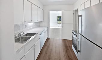 120 Birchwood Dr, Ballwin, MO 63011