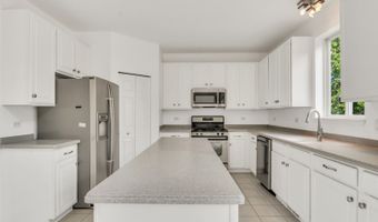 1015 Timber Lake Dr, Antioch, IL 60002