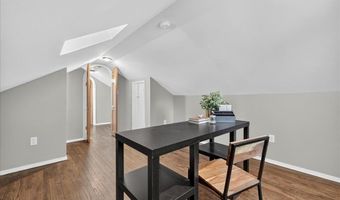 8025 McGee St, Affton, MO 63123