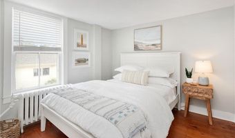 43 Farewell St 2, Newport, RI 02840