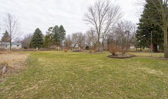 297 E Washington St, Almont, MI 48003