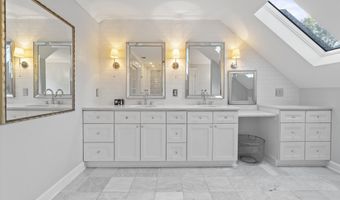 415 Pine St, Camden, SC 29020