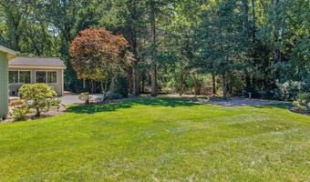 85 Gateway Rd, North Kingstown, RI 02852