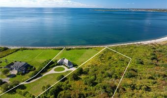 8 Taylor's Ln N, Little Compton, RI 02837