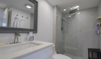 20301 W Country Club Dr 930, Aventura, FL 33180