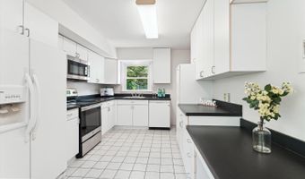 1030 WELSH Dr, Rockville, MD 20852