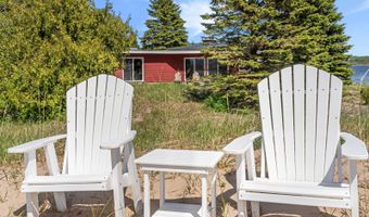 16560 Starke Rd, Arcadia, MI 49613