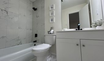 38 Sutton Pl 38, Bloomfield, CT 06002
