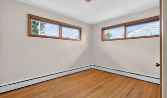 11 Peter Ln, Amsterdam, NY 12010
