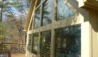 51 FORREST St, Basye, VA 22810