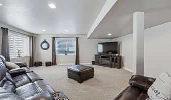 725 Canyonlands St, Berthoud, CO 80513