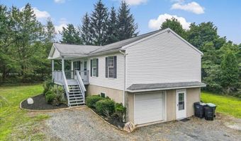 1842 Glacier Dr, Blakeslee, PA 18610