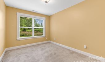 2 Cottage Cove Ln, Asheville, NC 28803