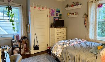 172 Bluff Ave, Cranston, RI 02905