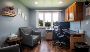 875 Hammond St, Bangor, ME 04401