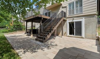 2561 Hidden Meadow Ln, Ballwin, MO 63021