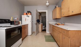 306 W 2ND St, Annawan, IL 61234