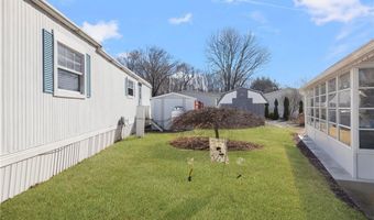 27 Woodward Rd, Lincoln, RI 02865