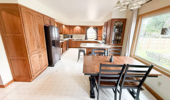 726 N Jackson St, Auburn, IN 46706