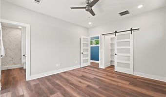 23 Topcliffe Ln, Bella Vista, AR 72715