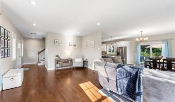110 Crystal View Dr, Burrillville, RI 02859