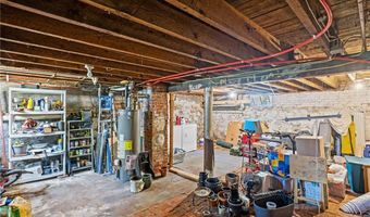 57 Maple Ave, Johnston, RI 02919