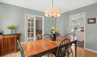 4 Canterbury Ln, Bourne, MA 02532