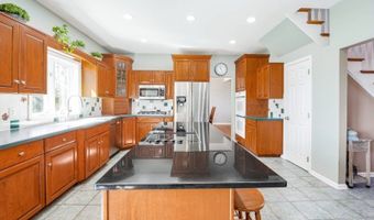 35 Rosenbrook Dr, Bayonne, NJ 07035