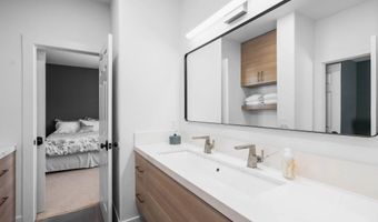 923 Merlo Ct, Carlsbad, CA 92011