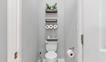 8000 Pembelton Dr, Amelia Court House, VA 23002