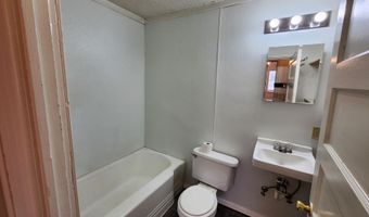 808 13th St, Abernathy, TX 79311