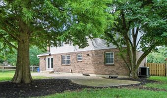 5555 Revmal Ln, Delhi, OH 45238