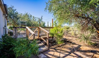 19275 E SAGUARO Dr, Black Canyon City, AZ 85324