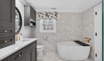 21 Greybirch Rd, Andover, MA 01810