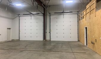 412 Chamber Dr, Anamosa, IA 52205