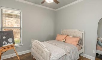 400 Halifax Cir, Benton, LA 71006