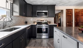 18 Lyman Ave, Johnston, RI 02919