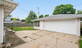 1500 E LINDBERGH St, Appleton, WI 54911