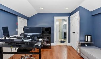 1000 Chapel View Blvd 306, Cranston, RI 02920