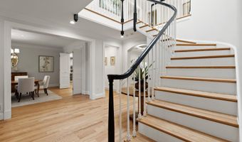 7009 LOCH LOMOND Dr, Bethesda, MD 20817