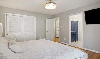 2606 N QUINCY St, Arlington, VA 22207