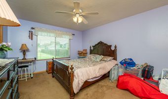 1330 10th Ave SE, Altoona, IA 50009
