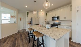 766 River Run Rd, Aurora, OH 44202