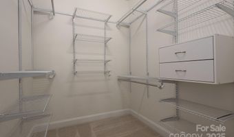 3943 Sky Dr, Charlotte, NC 28226