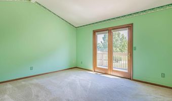 914 S Duesenberg Dr, Auburn, IN 46706