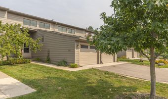 765 Peninsula Ct, Ann Arbor, MI 48105