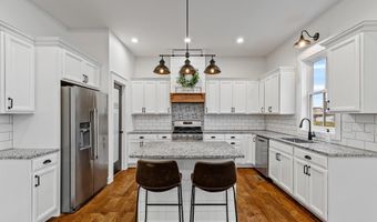 705 Kuhn St, Barboursville, WV 25504